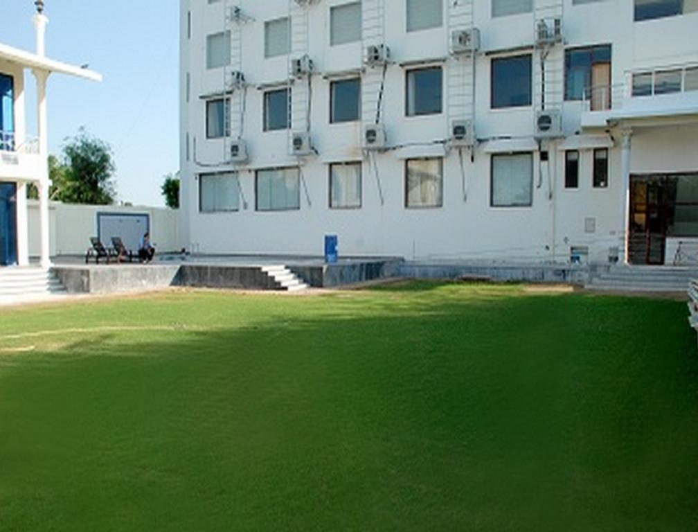 La Premier Spa And Resort Amer Extérieur photo
